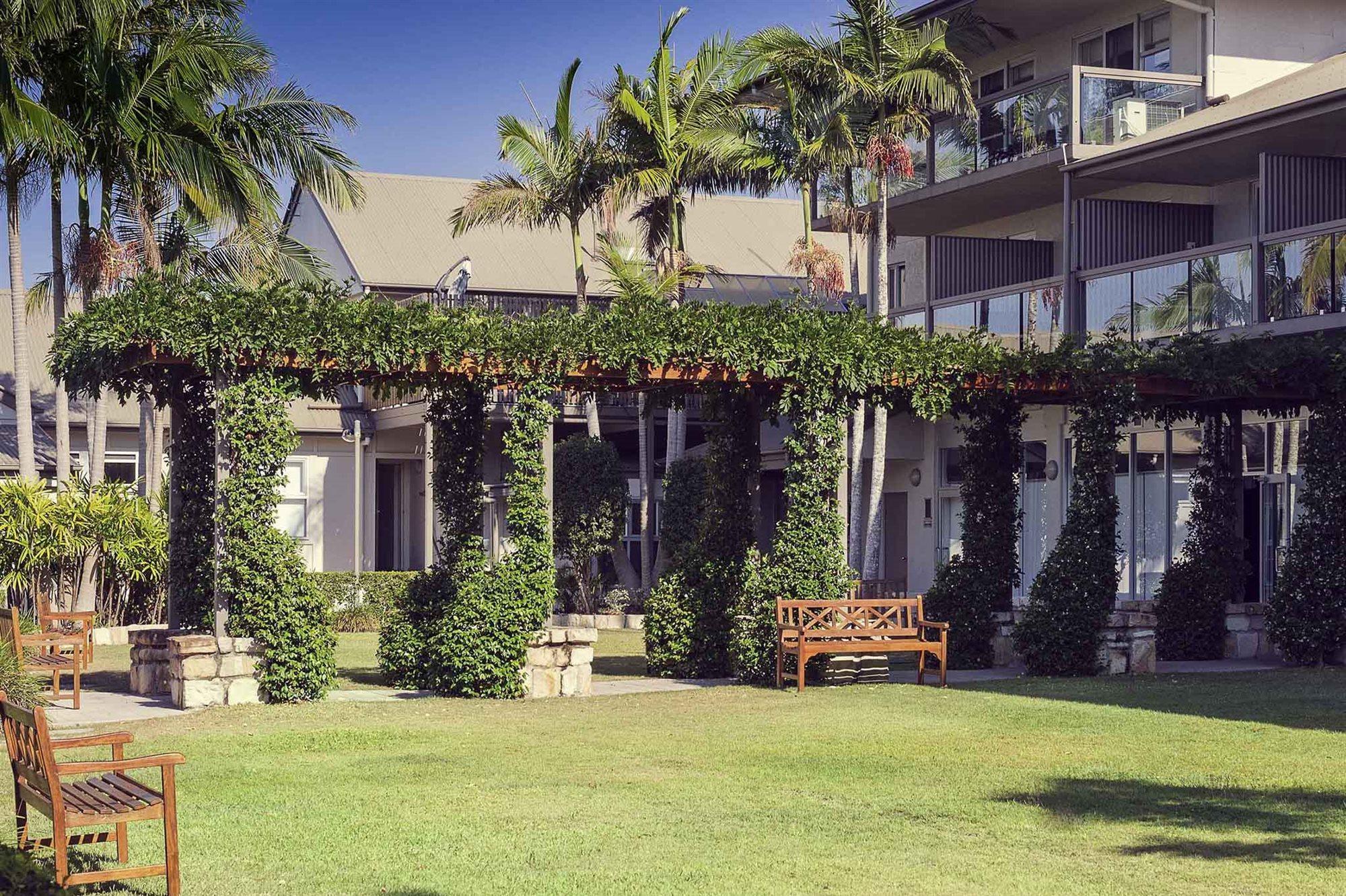 Mercure Clear Mountain Lodge Mount Samson Exterior photo