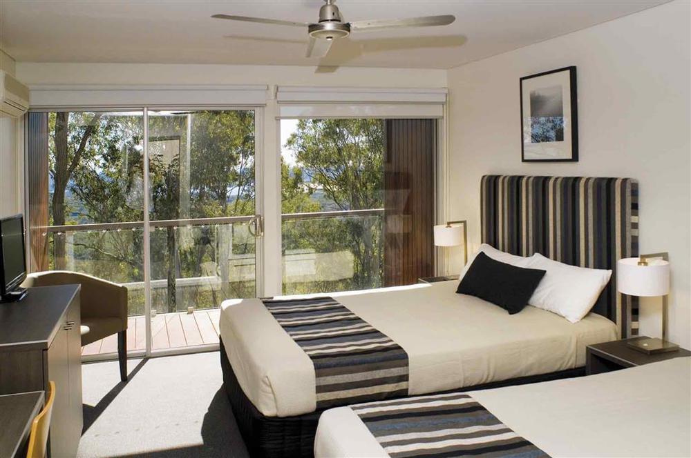 Mercure Clear Mountain Lodge Mount Samson Room photo